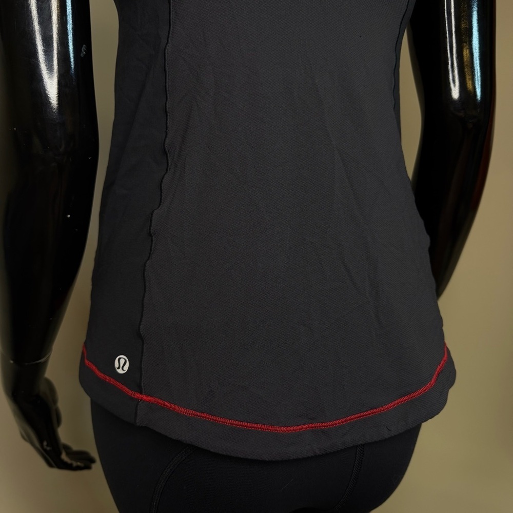 Lululemon Spin It To Win It Tank – Love Red / Deep Coal – Size 6 Built in Bra - Picture 3 of 11